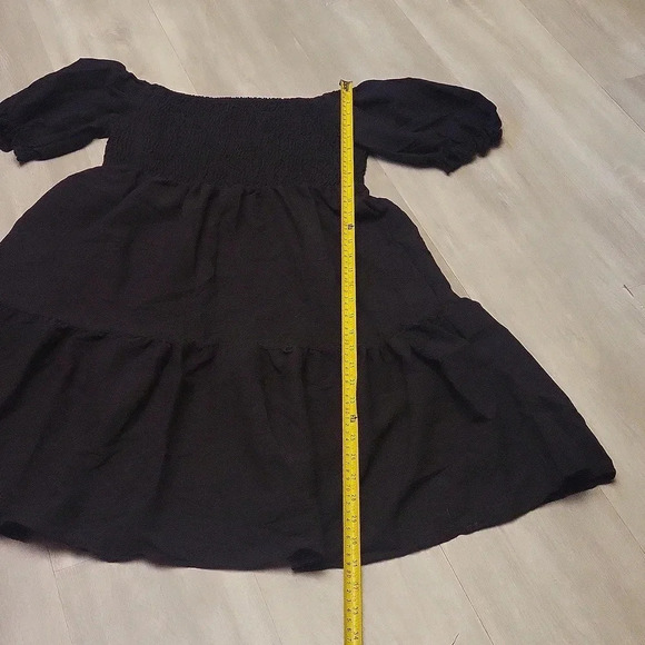 🛍Set of 2‎ Smocked Dresses Black and Light Olive Womens One Size Fits Most - Picture 5 of 5